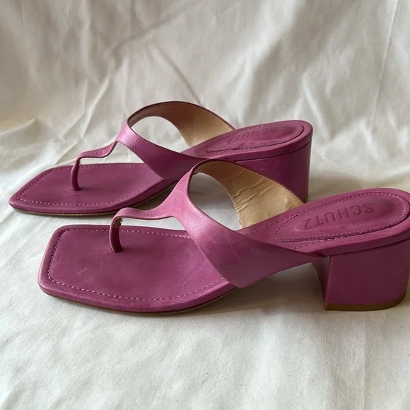 SCHUTZ Fuchsia Leather Thong Sandals - Picture 4 of 10